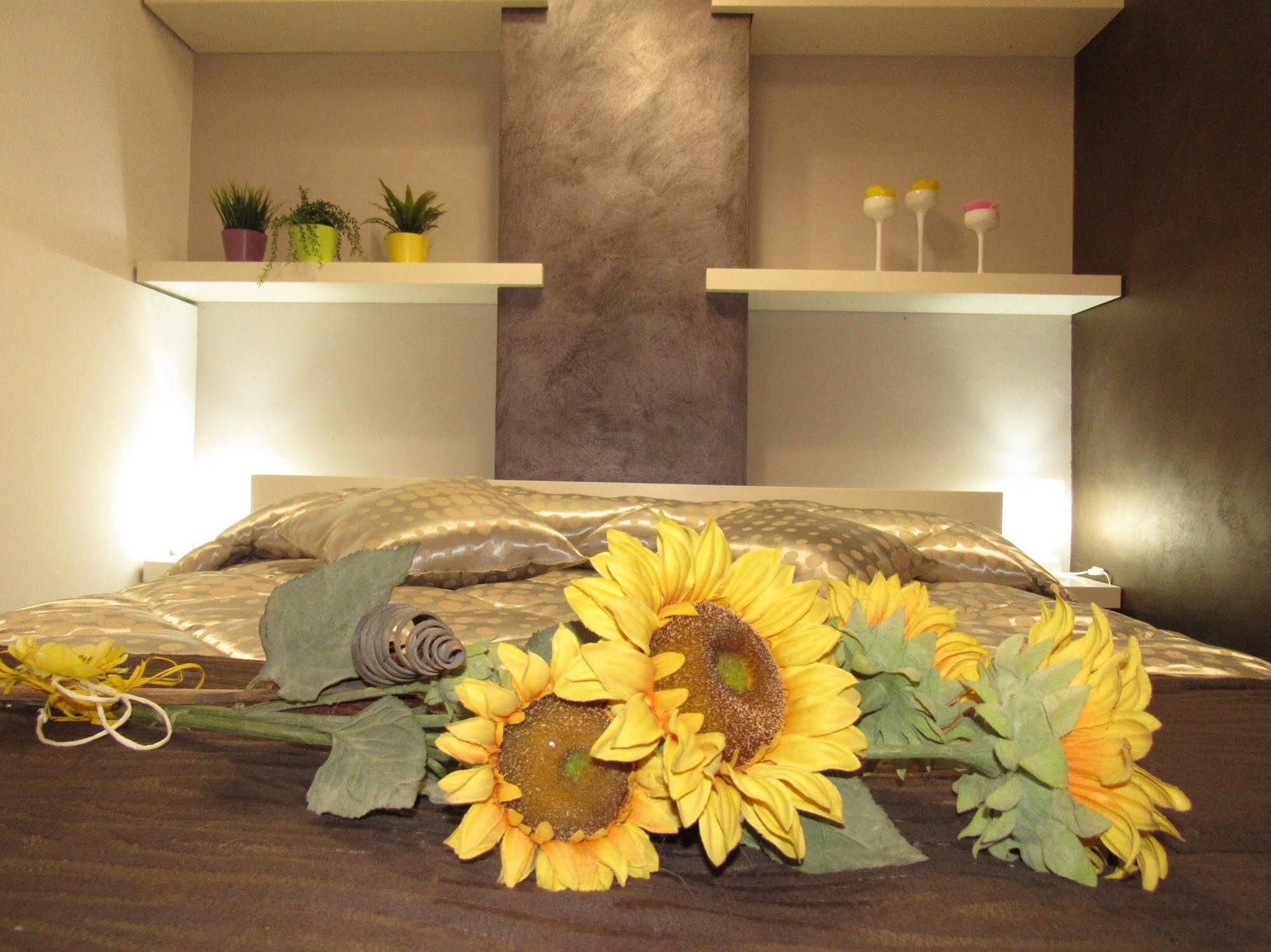 Bed and Breakfast La Voce Del Violino Рагуза Экстерьер фото
