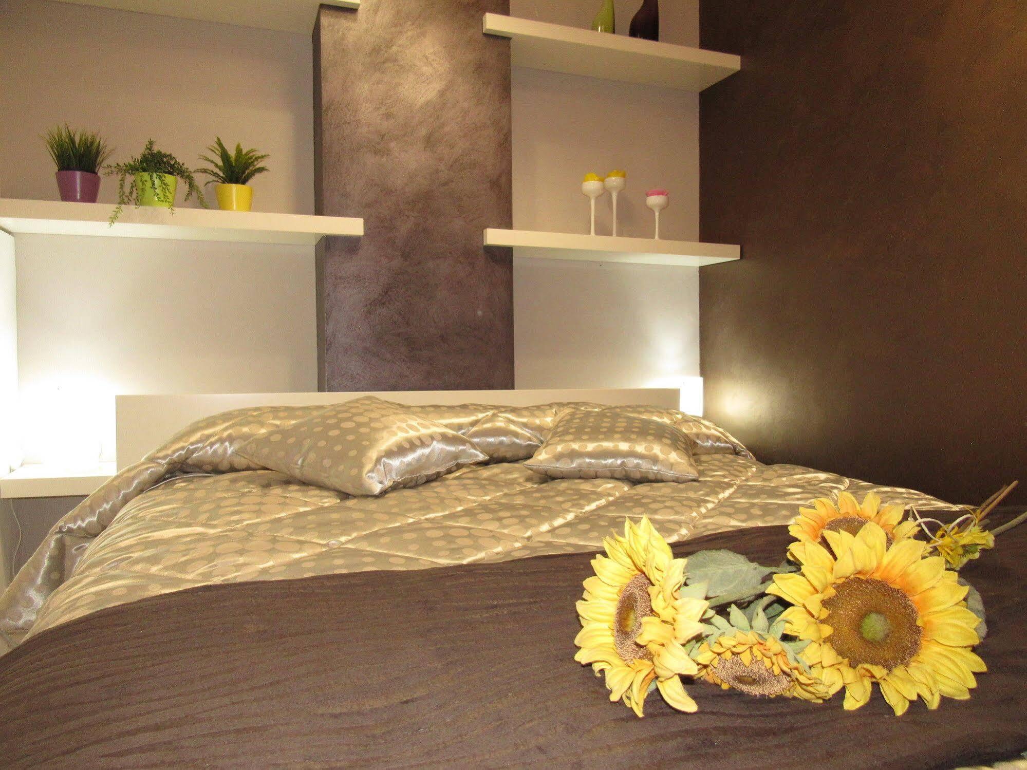 Bed and Breakfast La Voce Del Violino Рагуза Экстерьер фото